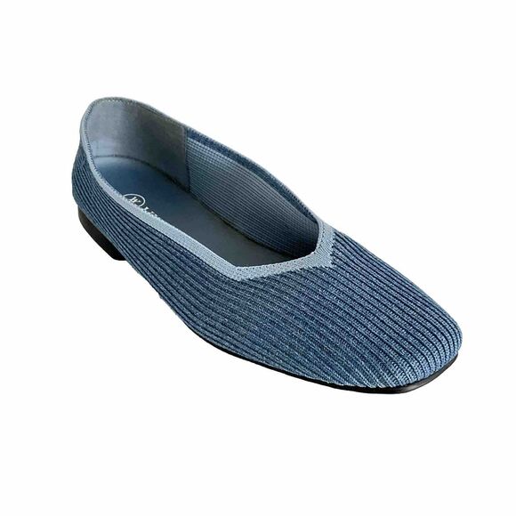 Vivaia Flats 8M Blue Lightweight Square-toe V-cut Slip-on 39